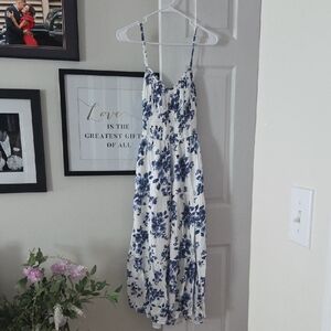 Hollister Blue and White Floral Midi Dress